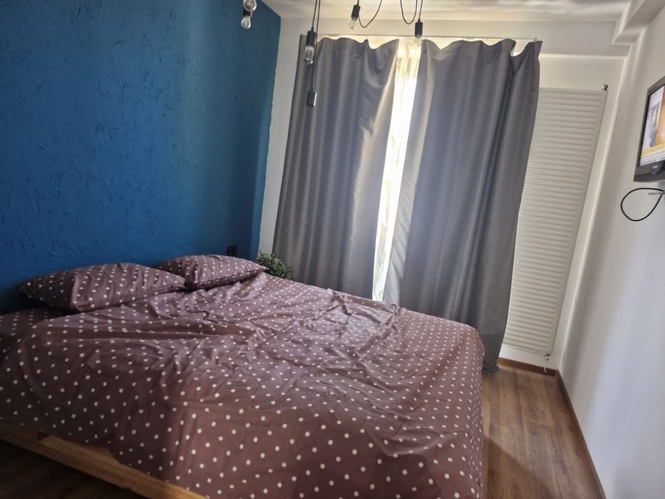 Închiriez apartament
