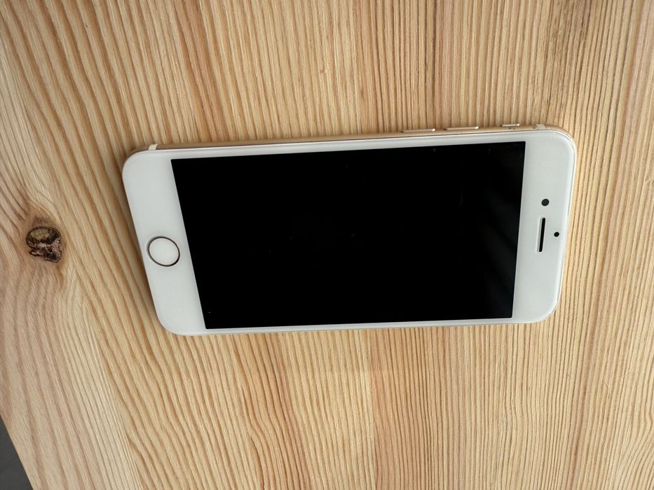 Iphone 7 златен със сменена батерия (100 живот)