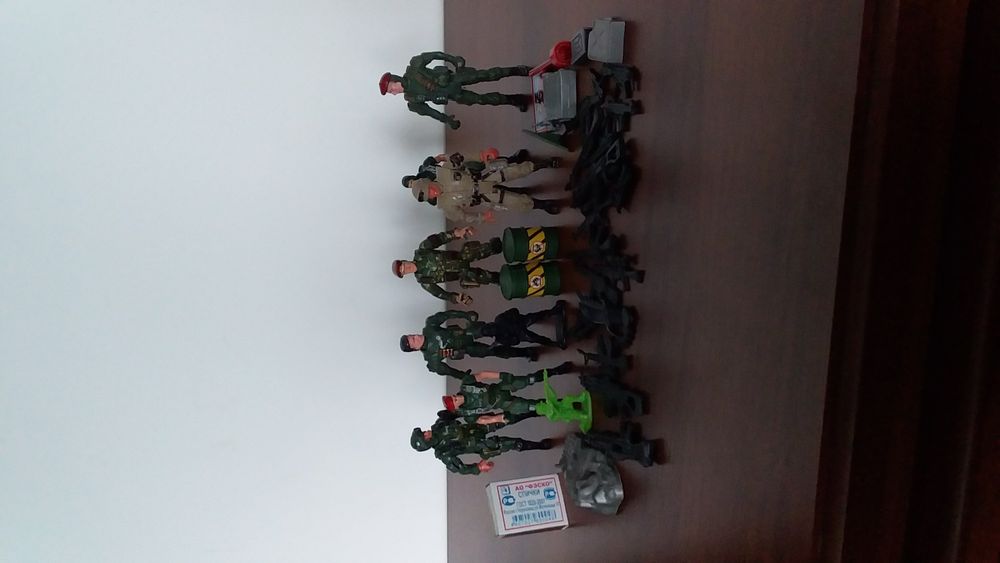 Игрушки разные для мальчиков