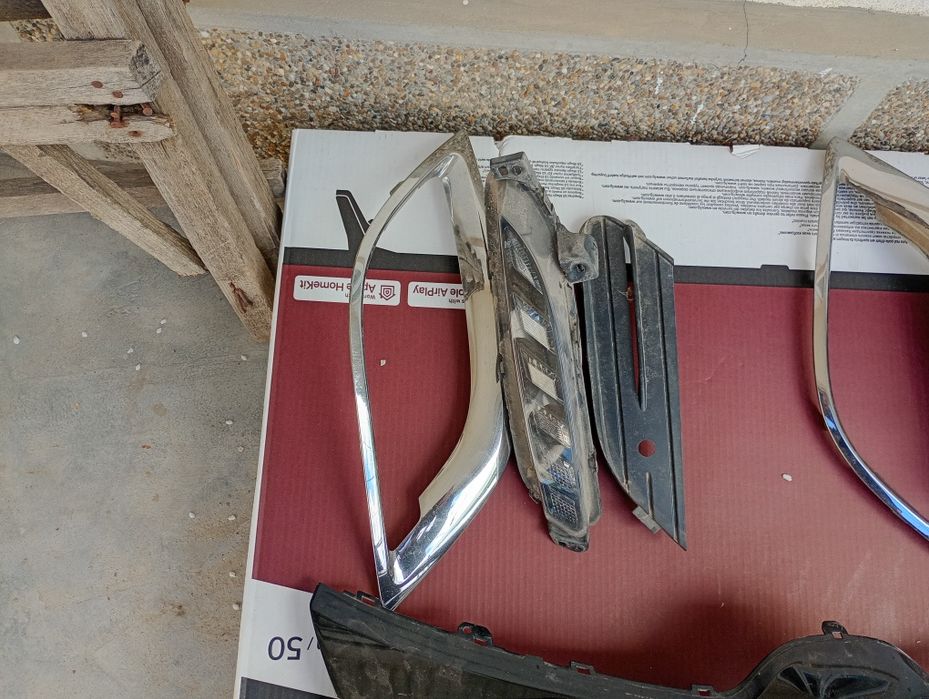 Semnalizatoare stg/dreapta grile bara fața Renault Espace 5 siglă, ornamente cromate suport grilă calandru  grile bară jos