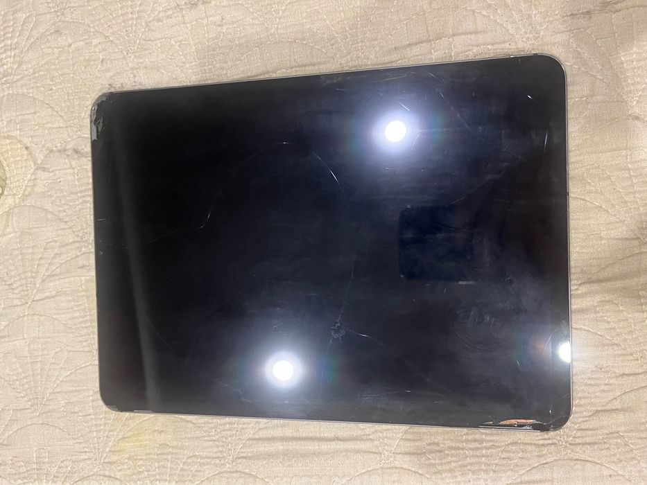 Продам срочно Ipad 11 pro 2020 /256гб