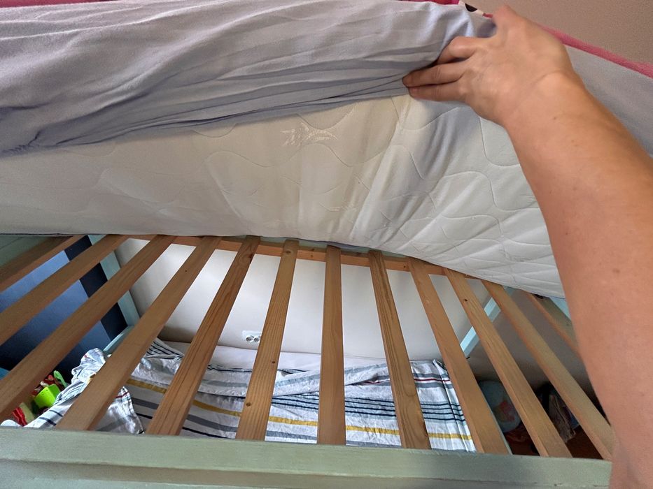 Двуетажно легло д170/в150/ш70 с кокосови матраци 2бр. подарък