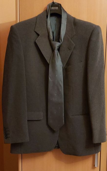 Мъжки костюм на модна къща Агресия