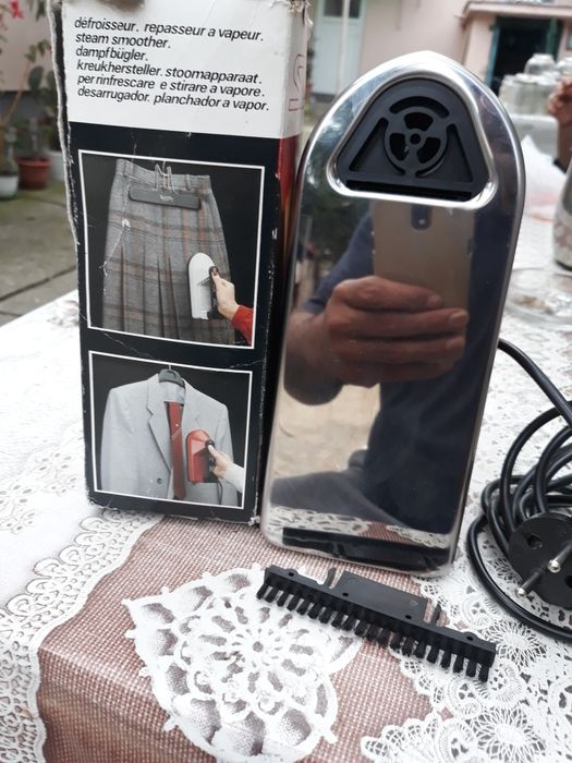 Vaporizator curatat haine cu perie sisan