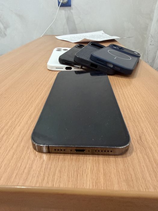 Продам Iphone 13 Pro Max