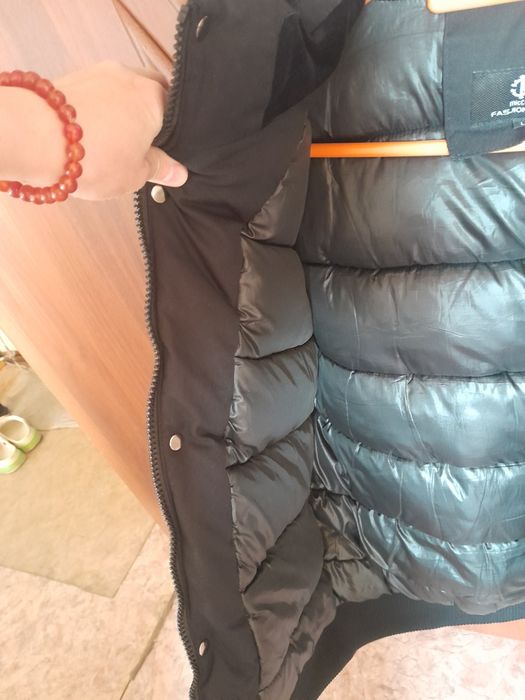 Пуховики продам почти новый