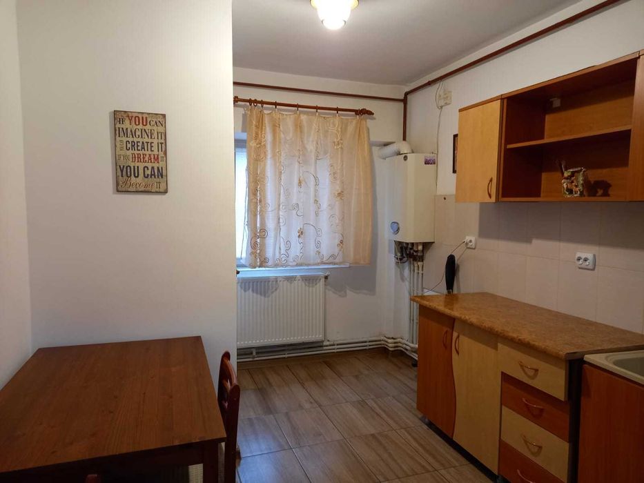 Inchiriez apartament 2 camere Fetesti-Gara