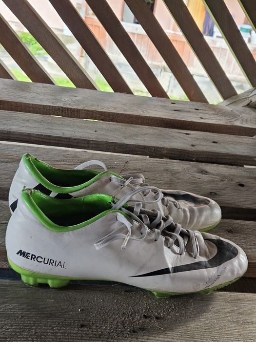 Crampoane Nike fotbal