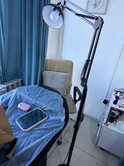 Продам Напольные лампы для ресниц