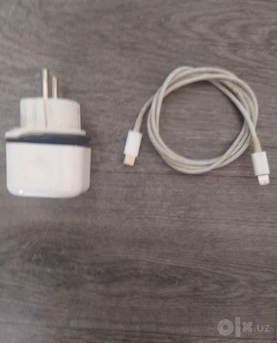 iPhone zaryadchik