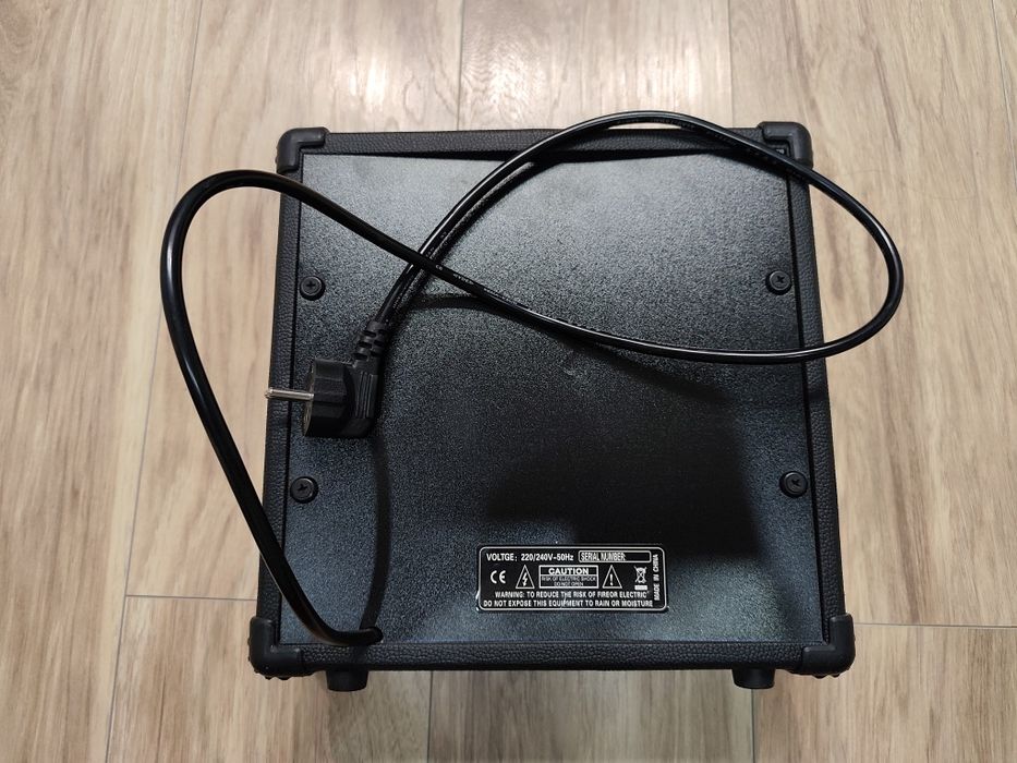 Комбоусилитель Levinson GA-15