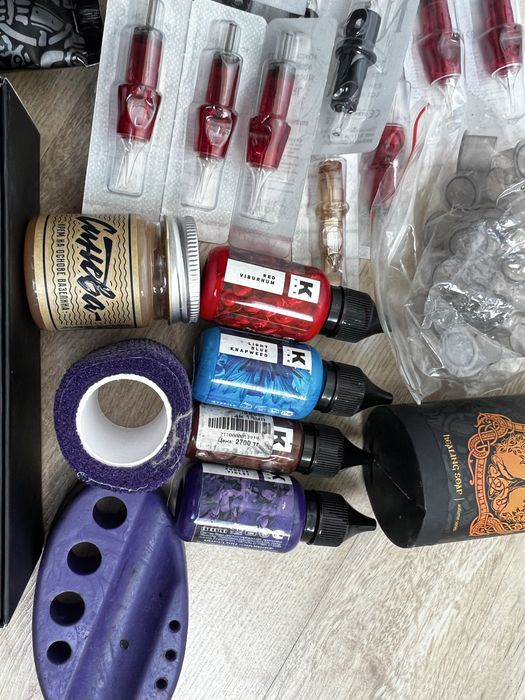 Продам тату-машинку quatat