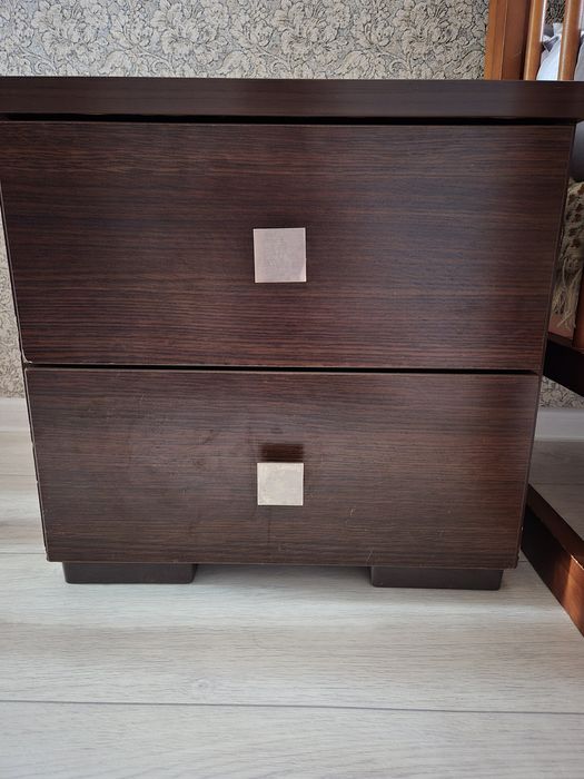 Продам прикроватные тумбочки.