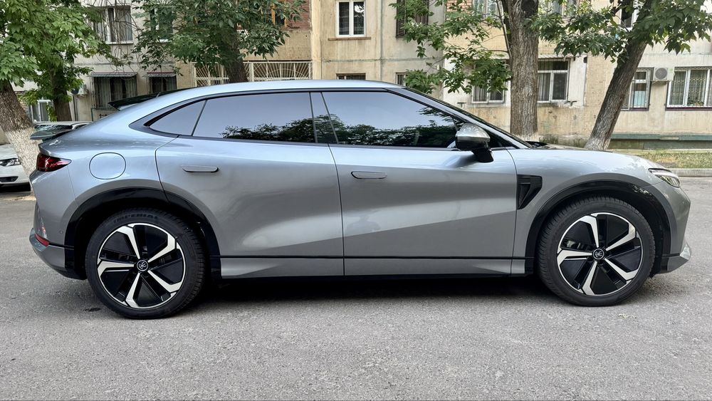 Byd song L 662 4 поз. своя машина в отличном состоянии