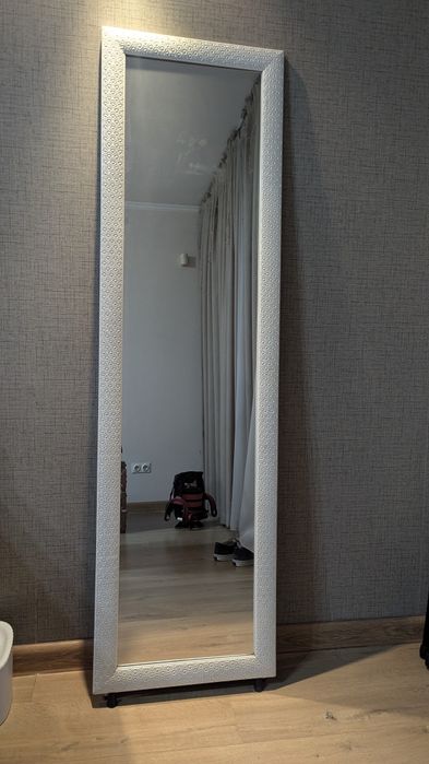 Зеркало напольное