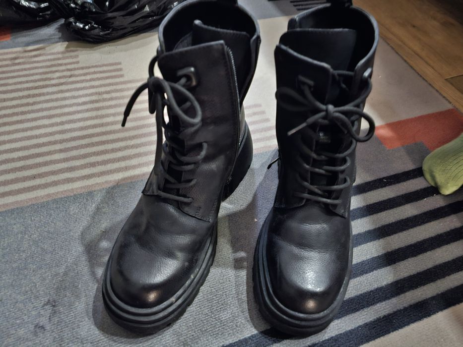 Продам ботинки зима весна