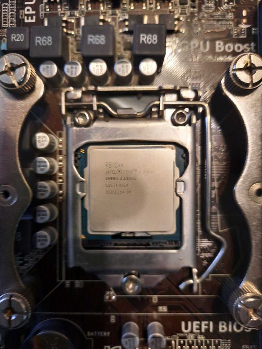 KIT Intel I5 3350P + MB ASUS P8H77-M + 16 GB Corsair DDR3 + bonus