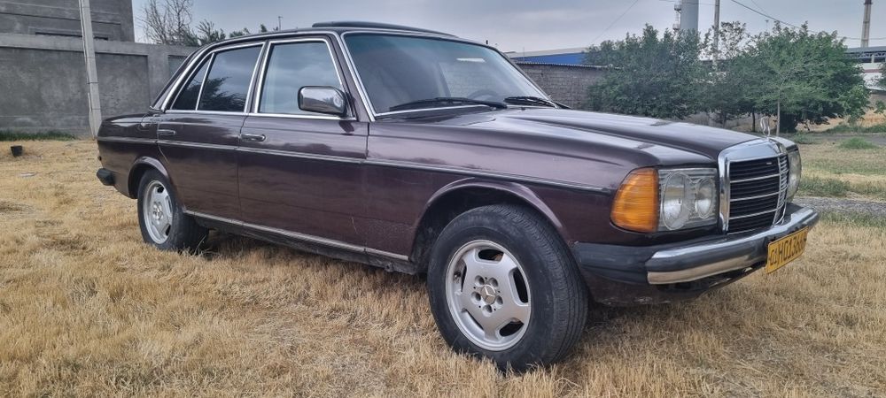Продаю мерседес W 123 mercedes 82 г