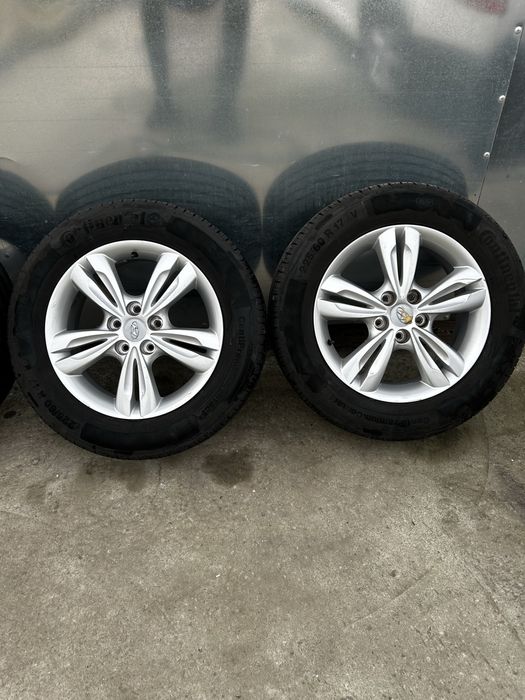 Оригинални джанти Hyundai с гуми 5х114.3 17цола
