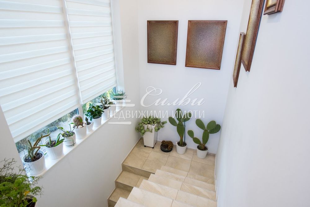 Продава се Къща в Шумен, Болницата - 240 кв.м за 893 €/кв.м - Снимка #8