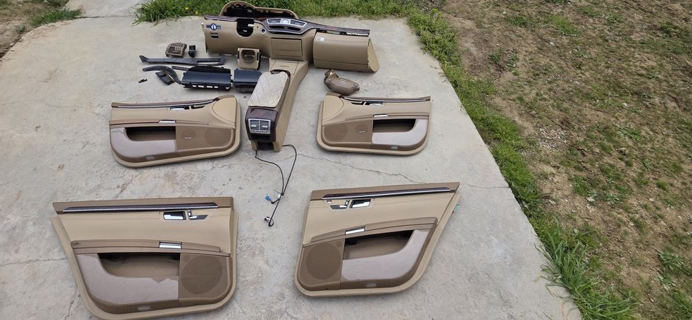 W221 салон сотилади