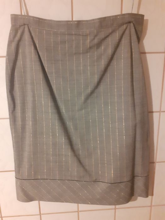 Costum taior cu fustă 48