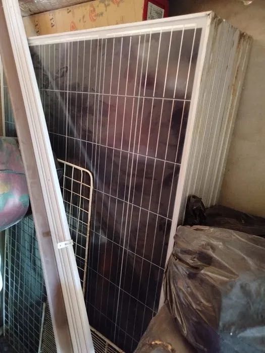 Солнечный панель с батареями новый