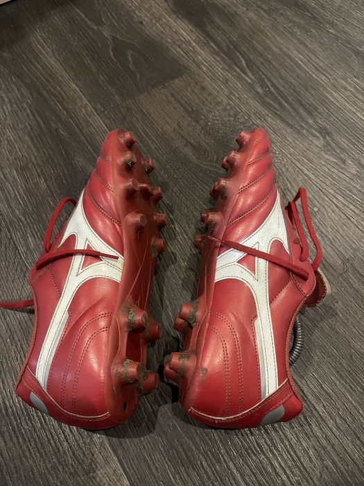 Футболни обувки