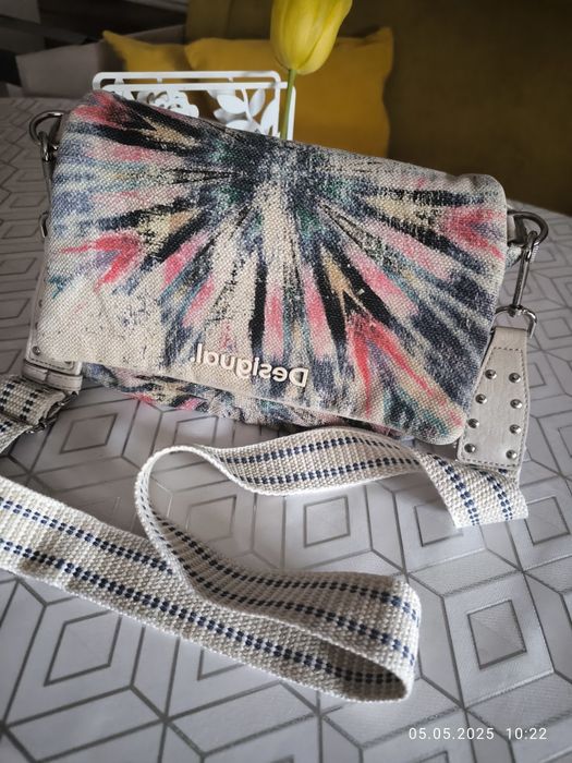 Чанта desigual...