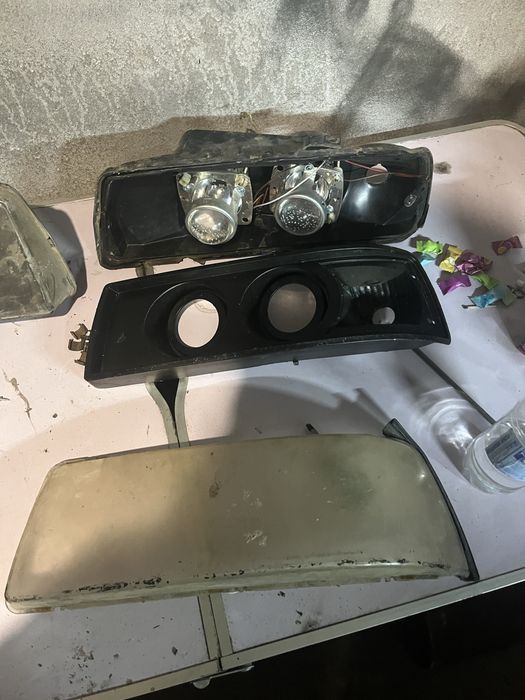 Продам фары на ауди 80 б3