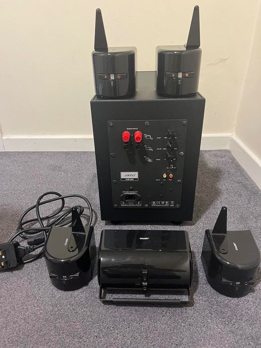 Jamo озвучителна система със субуфер