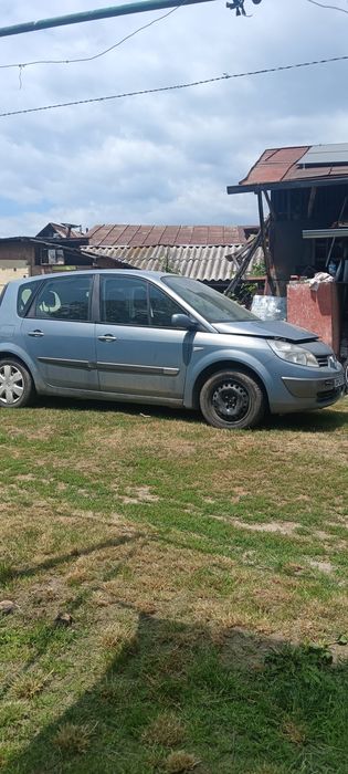 Vând Renault scenic 2004