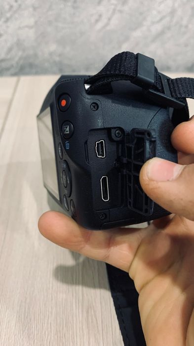 Продам фотоаппарат Canon