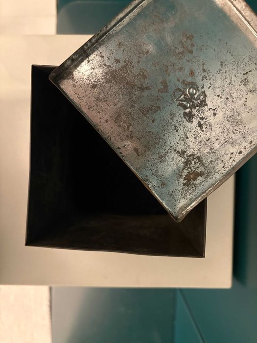 cutie pt colectie antica din metal pentru Chinina Boehringer, Germania