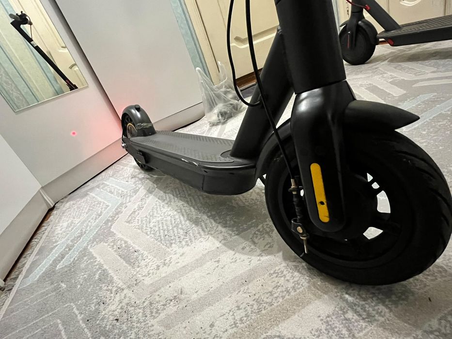 Срочно Продам Электросамокат Ninebot G30