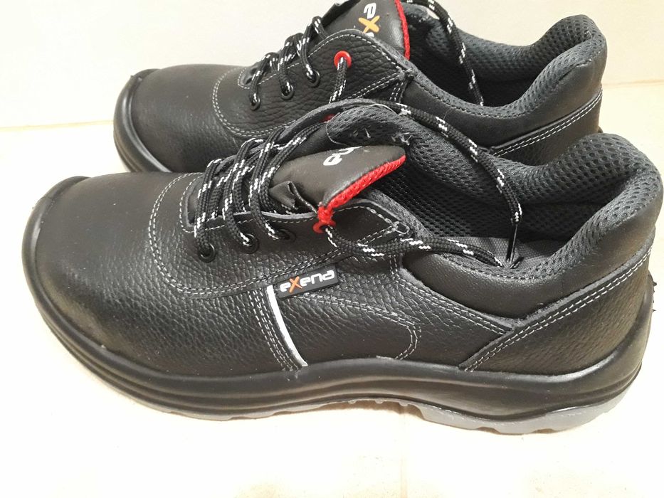 Продават се нови, работни обувки "EXENA"