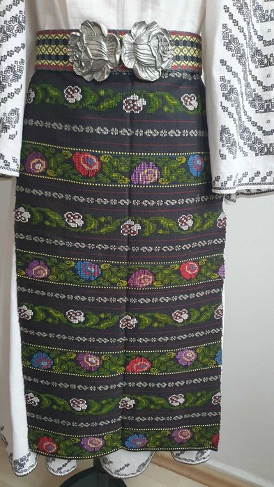 REDUCERE PRET 25%! Costum popular/ie/camasa cu poala, catrinte/fote/so