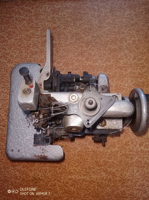 Оверлок промышленный