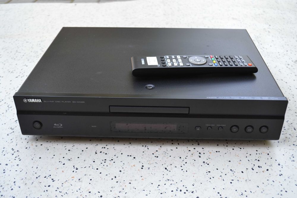 Bluray player Yamaha BD S 1065 cu Telecomanda