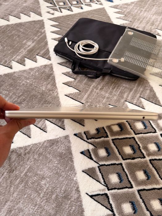 MacBook Air 15 M2 8/256