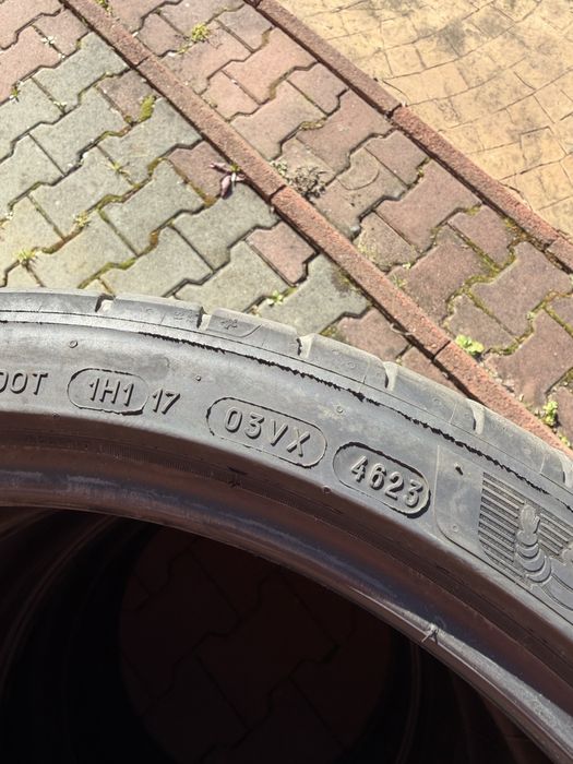 Anvelope Michelin Pilot Sport 4S 235 35 R19