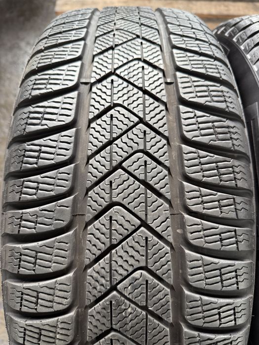 Jante aluminiu Audi A6 cu anvelope iarna Pirelli 225/60 R17