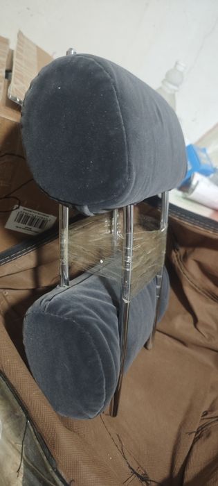 Подголовники задних сидений на 1996 land cruiser prado 70, 78