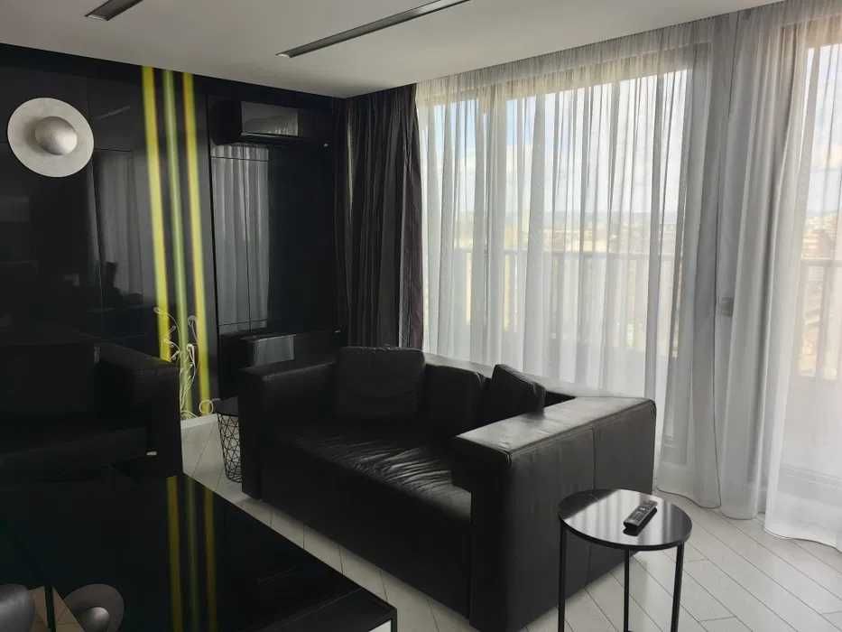 Дава се под наем Двустаен апартамент в София, Гоце Делчев - 88 кв.м за 750 € - Снимка #1