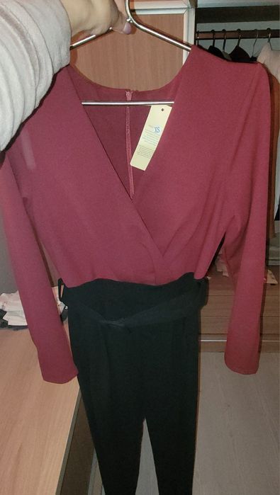 Salopeta eleganta visiniu cu negru -cu curea neagra in talie