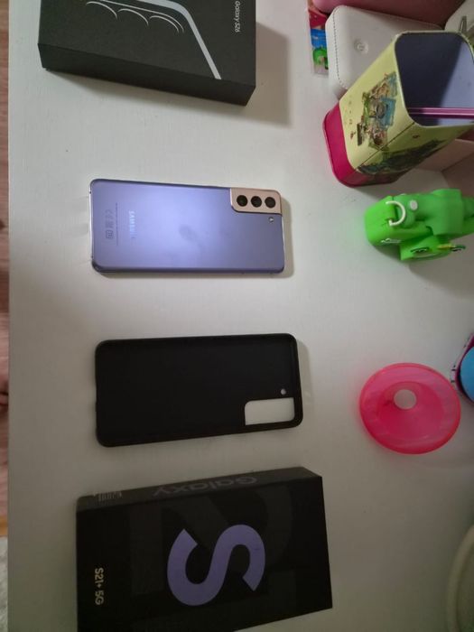 Телефон Samsung S21 plus