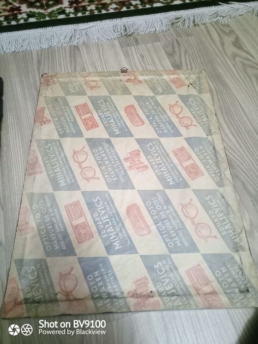 Vând tablou, pictura pe panza înrămată, fara sticla.
