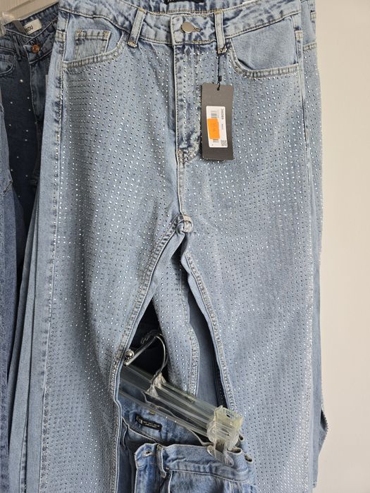 Дамски дънки с камъни