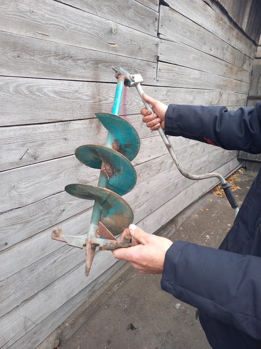 Продам ледоруб. В хорошем состоянии.