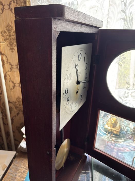 Настенные часы советского производства